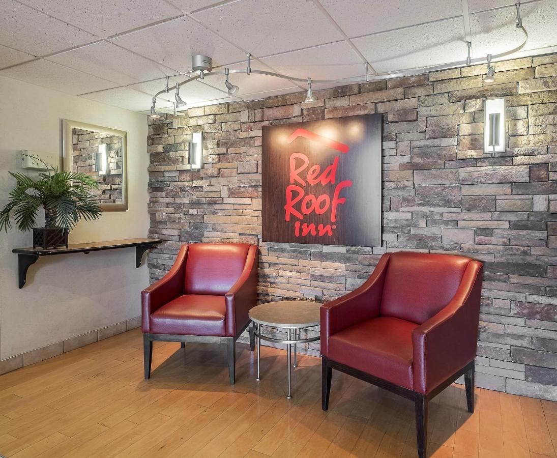 Red Roof Inn & Suites Cleveland - Елирия Екстериор снимка