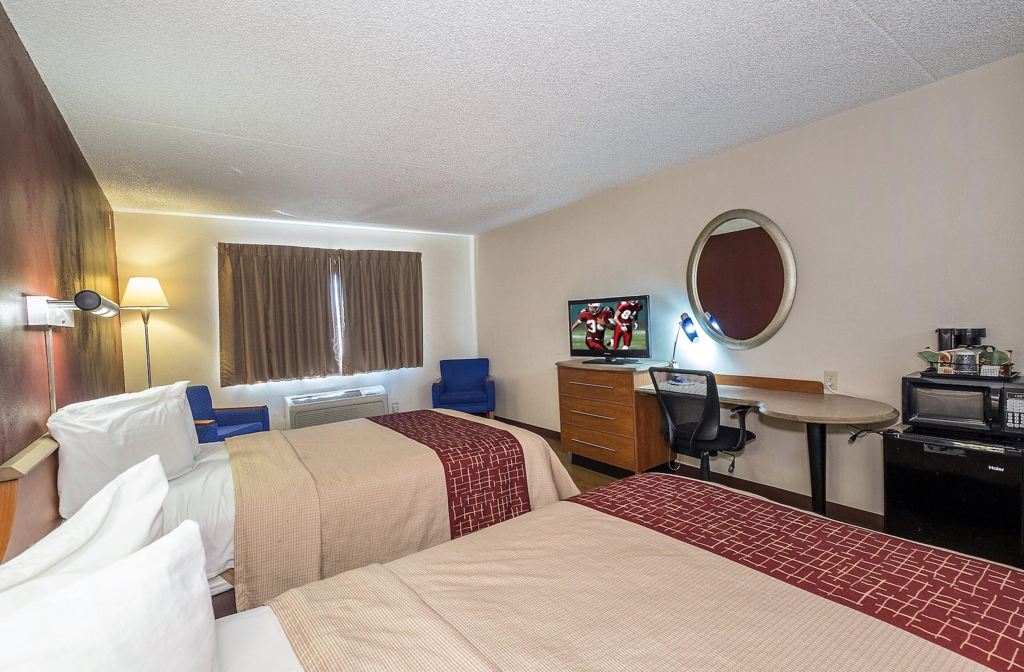 Red Roof Inn & Suites Cleveland - Елирия Екстериор снимка