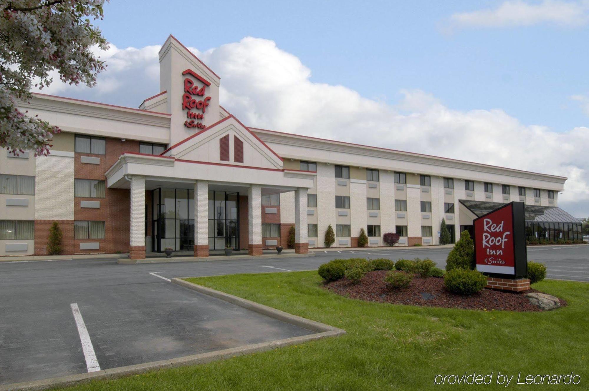Red Roof Inn & Suites Cleveland - Елирия Екстериор снимка