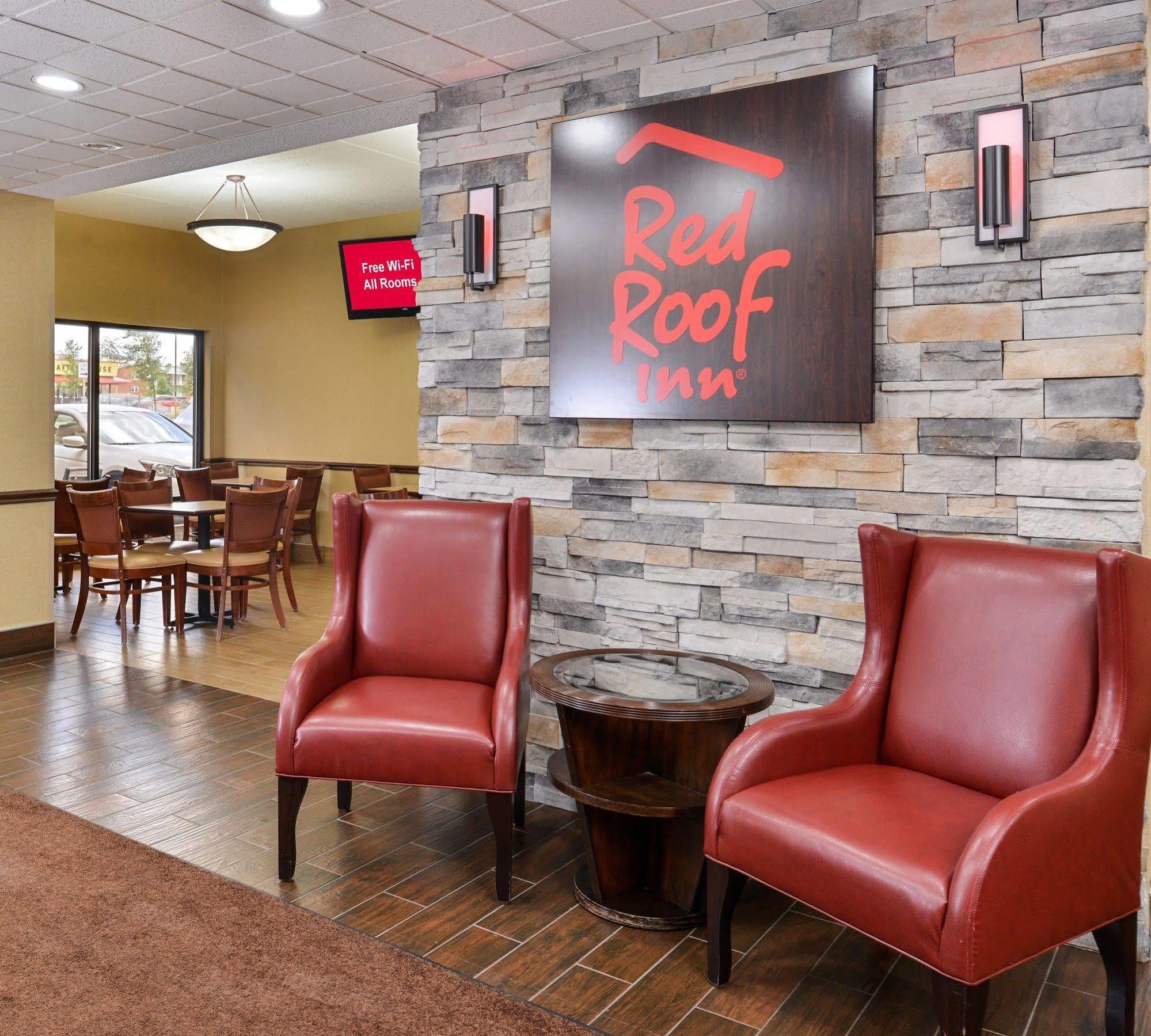 Red Roof Inn & Suites Cleveland - Елирия Екстериор снимка